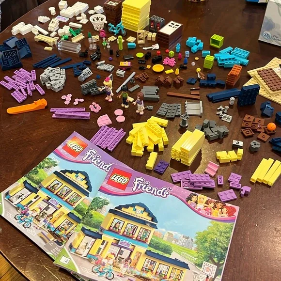Retired Lego Friends High School 41005